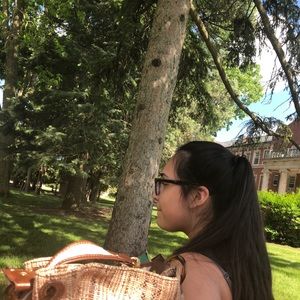 Meet your Posher, Lluvia